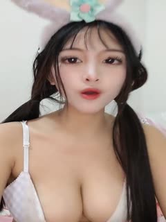 BFO-783 02年巨乳大胸妹_：哥哥们可以约我，可以空降。当女神脱下内裤我就知道大戏来了，会喷水会娇喘