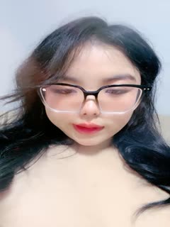 TGEO-396 肉欲系美女，大奶肥臀，性感红衣露出奶子，超肥美臀翘起