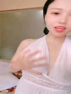 EWFF-852 气质超棒酒窝美女！性感白色短裙！笑起来甜美，坐马桶上尿尿