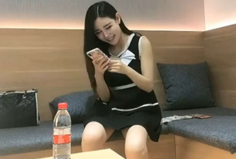 YGID-138 高挑骚妹高颜值让人欲罢不能