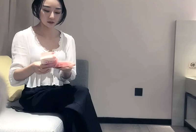 RSI-428 太子极品探花黑裤妹子啪啪