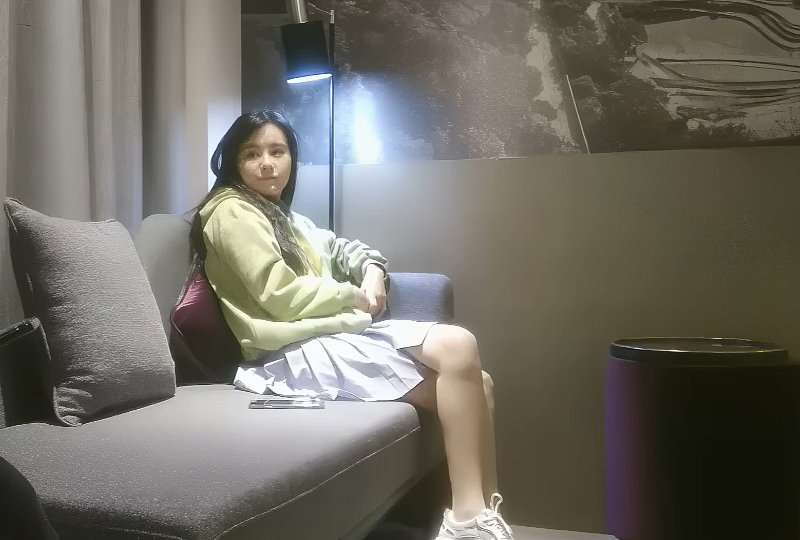 MKUX-866 3000约炮清纯学生妹，肤白貌美身材好，美乳耸动温柔体貼