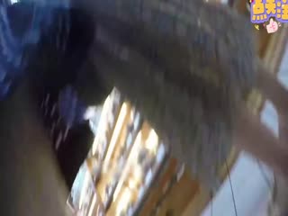 AEN-213 裙底偷拍夏天某大型超市尾随偷拍多位年轻美女裙底