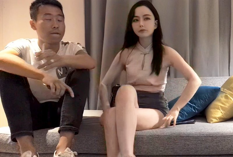 UNYG-836 性感妹子啪啪海报剧照